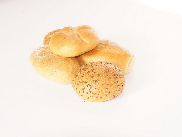 bij aankoop v 2 broden 4 harde bollen
