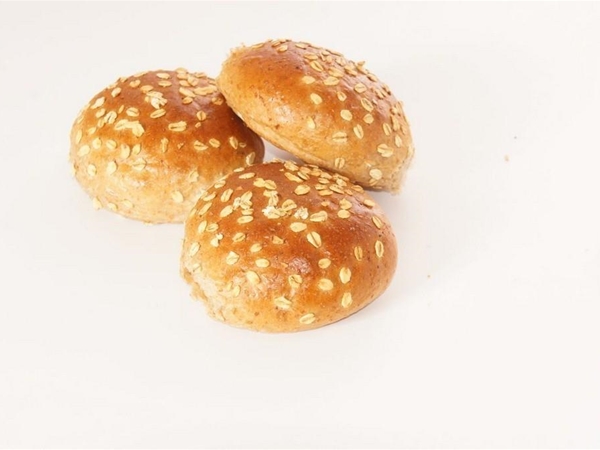 bij aankoop v 2 broden 4 volkoren bollen